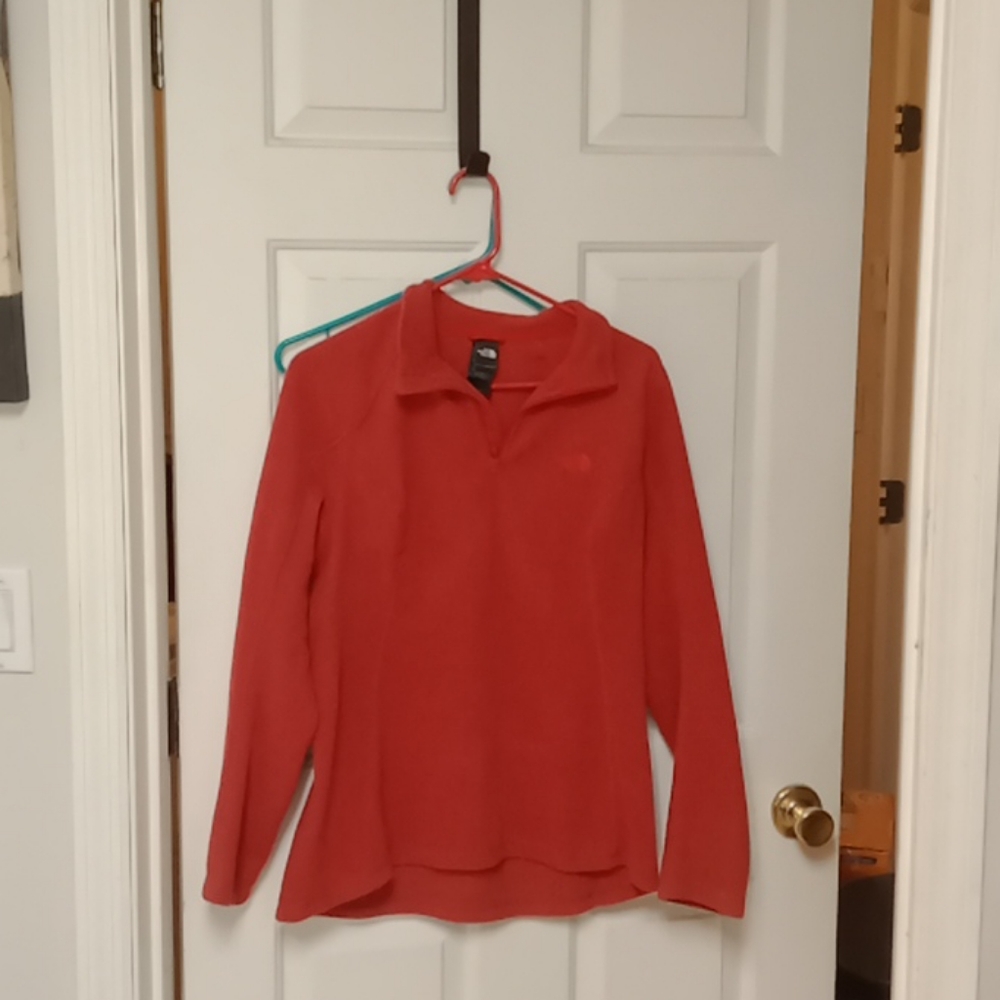 North face pull over